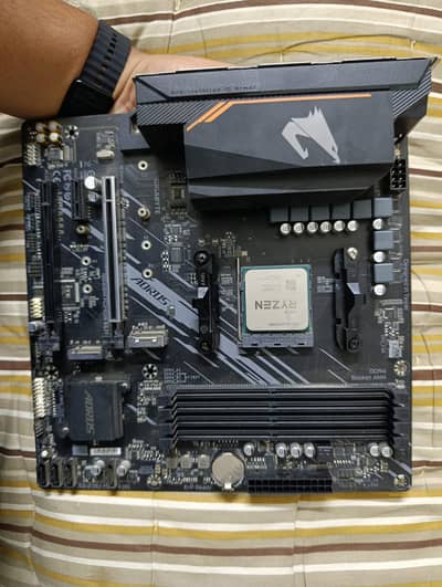 AMD RYZEN 5 5600 With GIGABYTE B550M AORUS ELITE GAMING PACKAGE