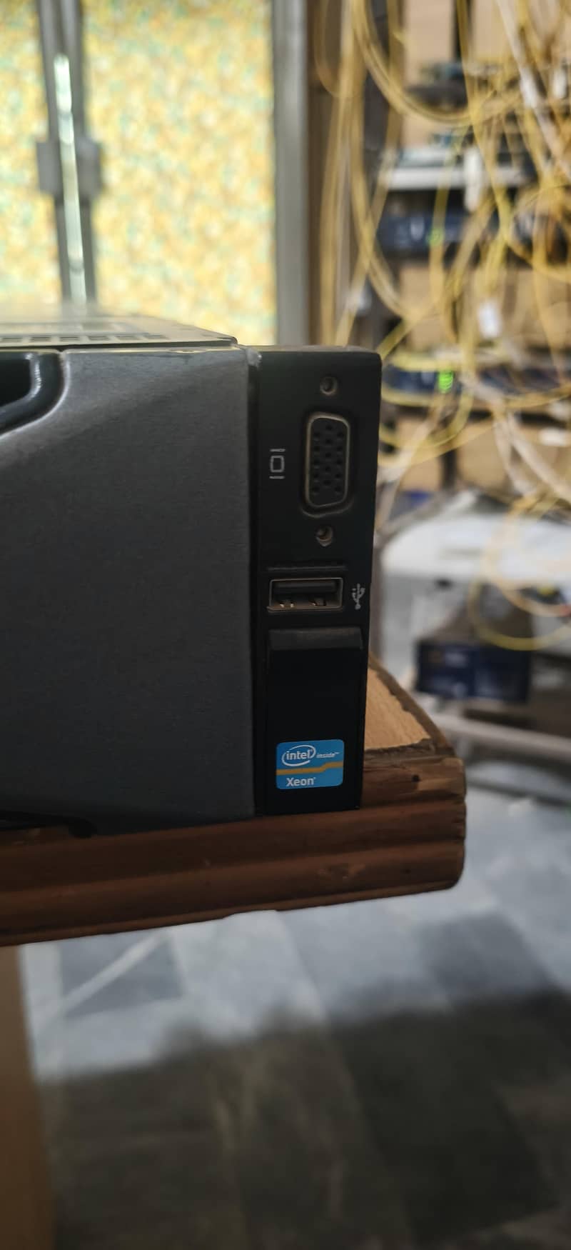 Dell rack server e14s 1