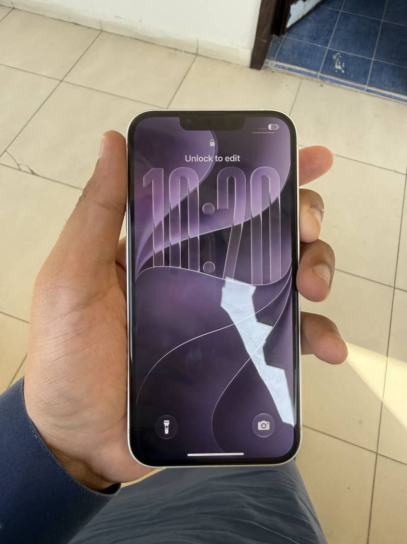 Apple iPhone 13 0