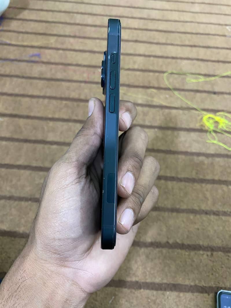Apple iPhone 14 5