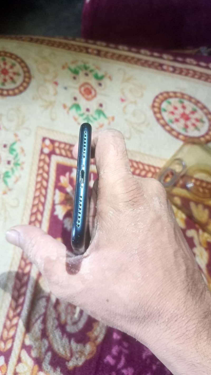 Apple iPhone 7 Plus 3
