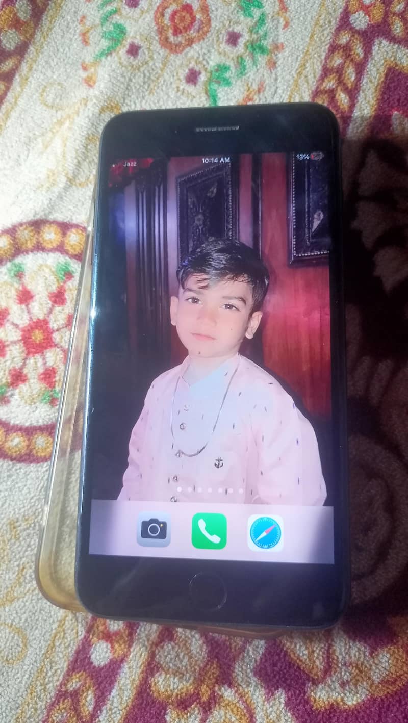 Apple iPhone 7 Plus 8