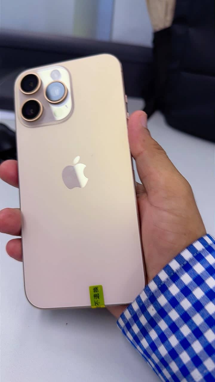 Apple iPhone 16 Pro Max 5