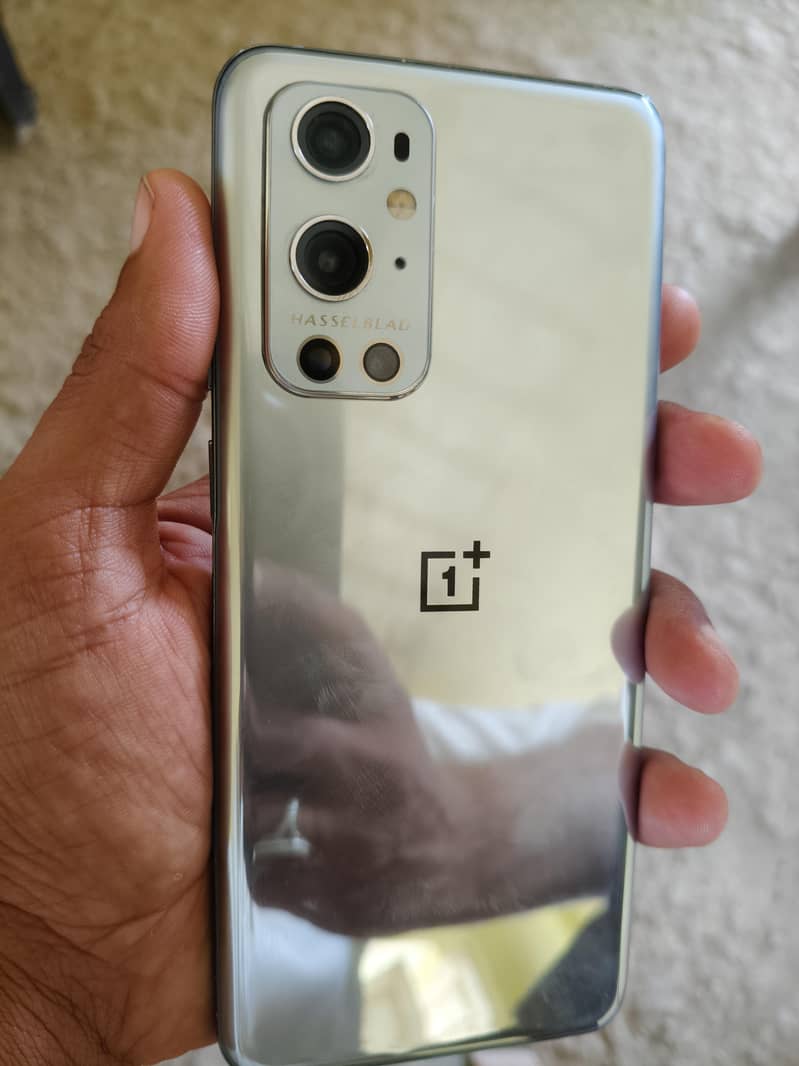 OnePlus 9 Pro 0