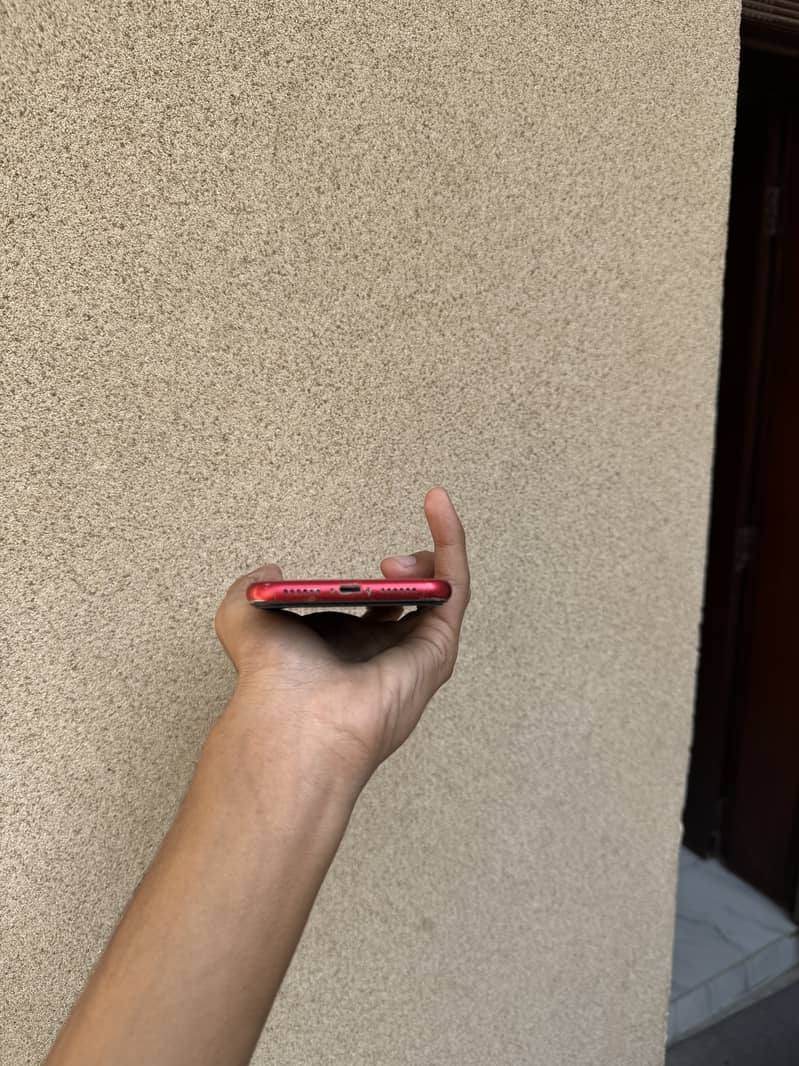 Apple iPhone 11 4