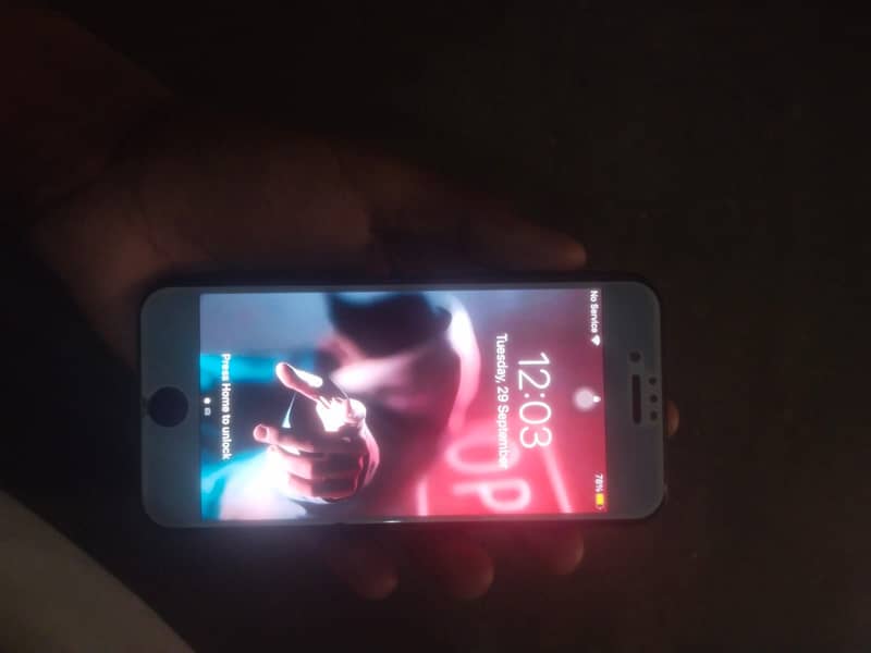 Apple iPhone 7 1