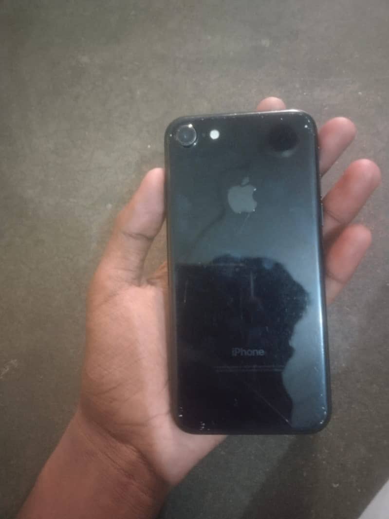 Apple iPhone 7 4