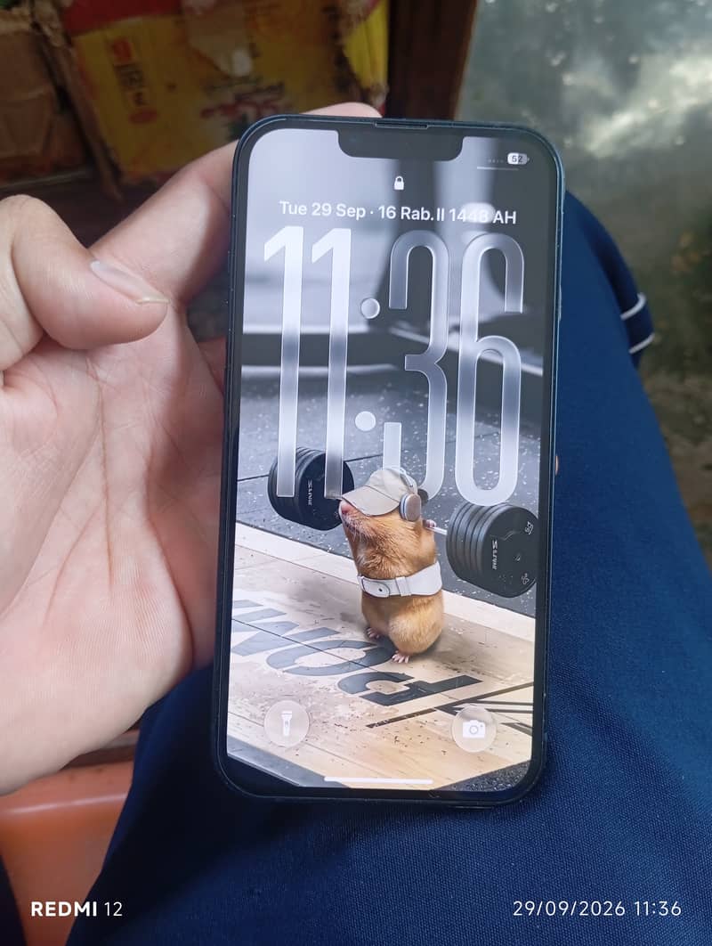 Apple iPhone 13 2