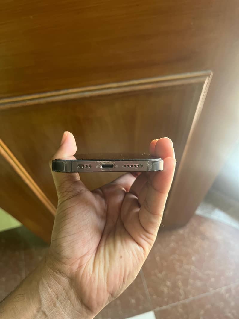 Apple iPhone 14 Pro Max 2