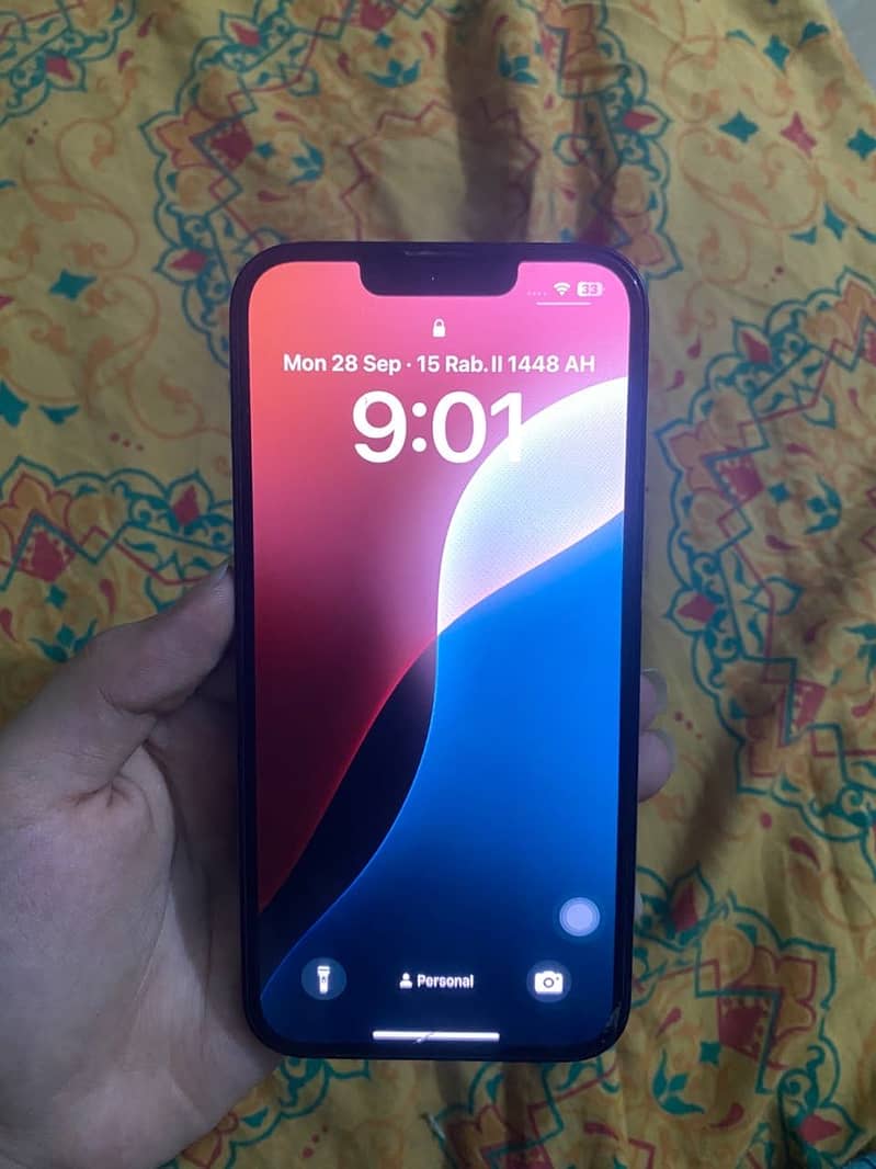 Apple iPhone 13 4