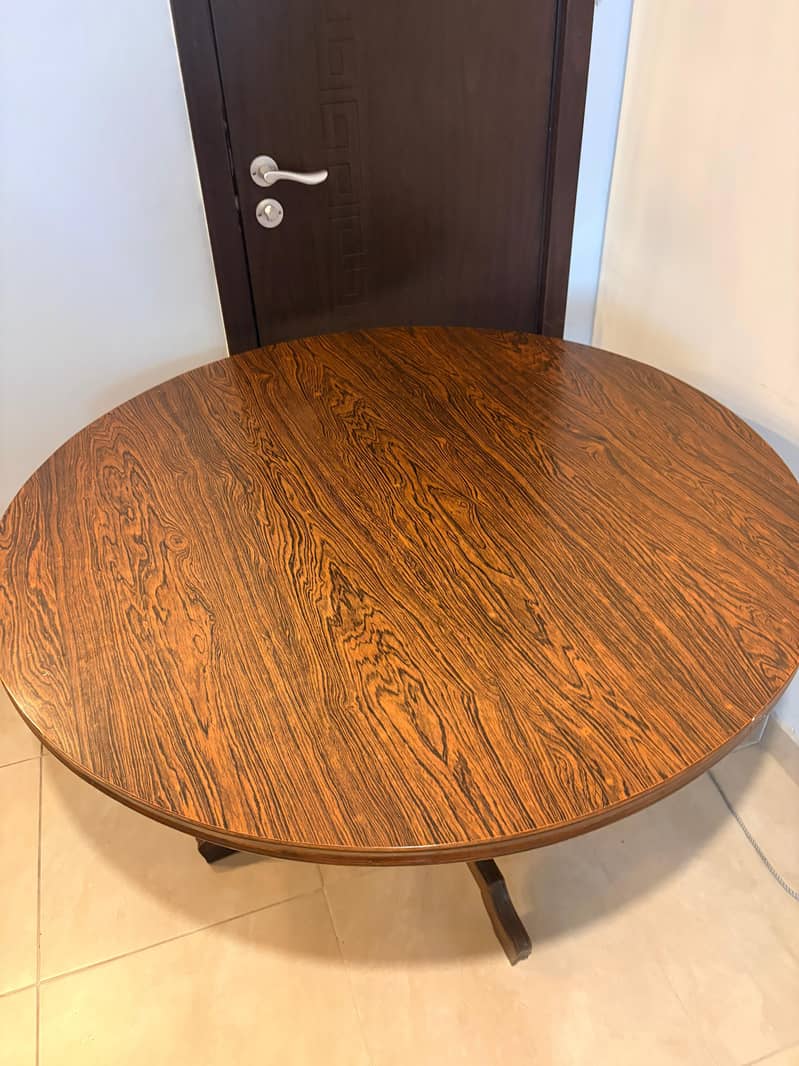 Dining Table with 2 chairs 0