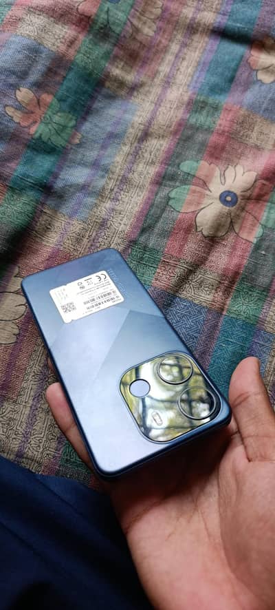 Tecno Spark Go (pop 7)