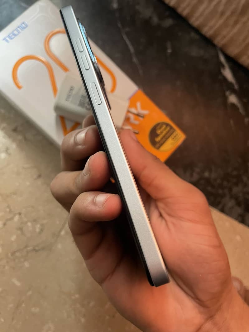 Tecno Spark 20 5