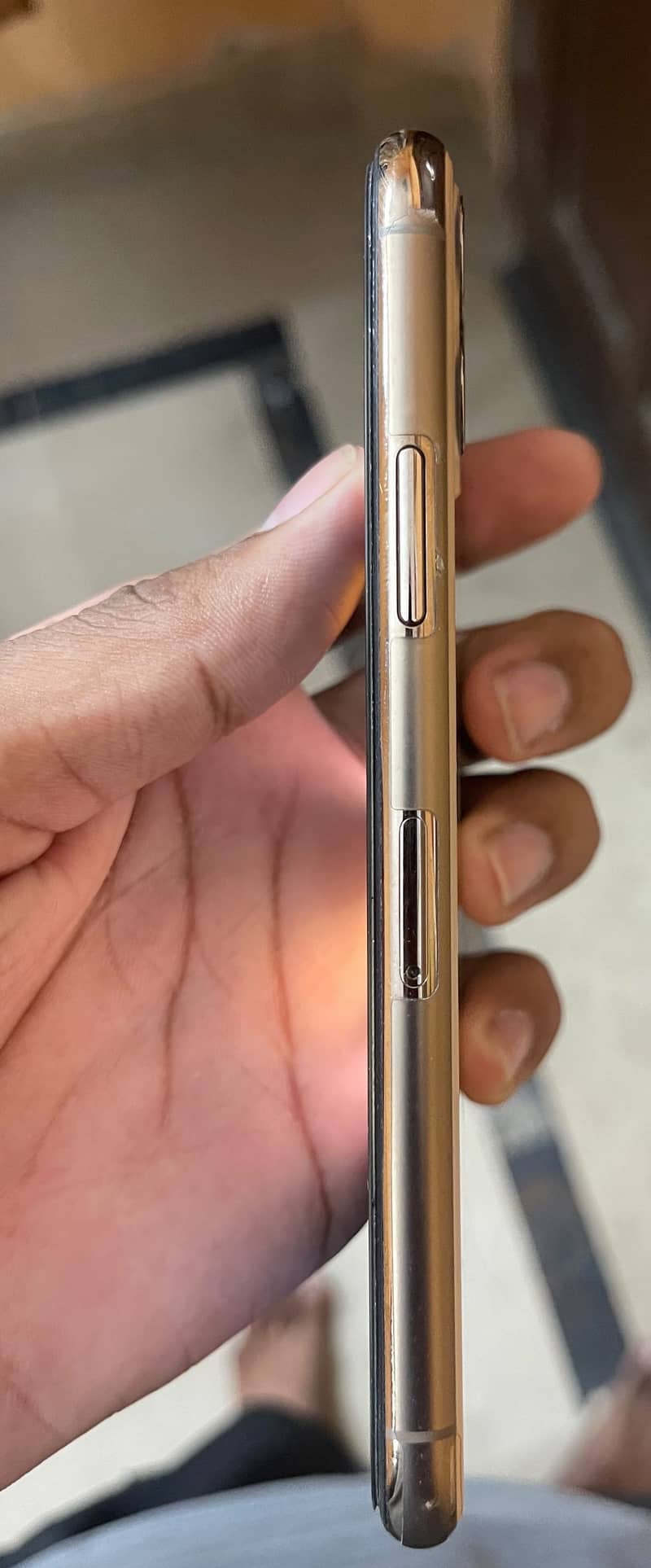 Apple iPhone 11 Pro 4