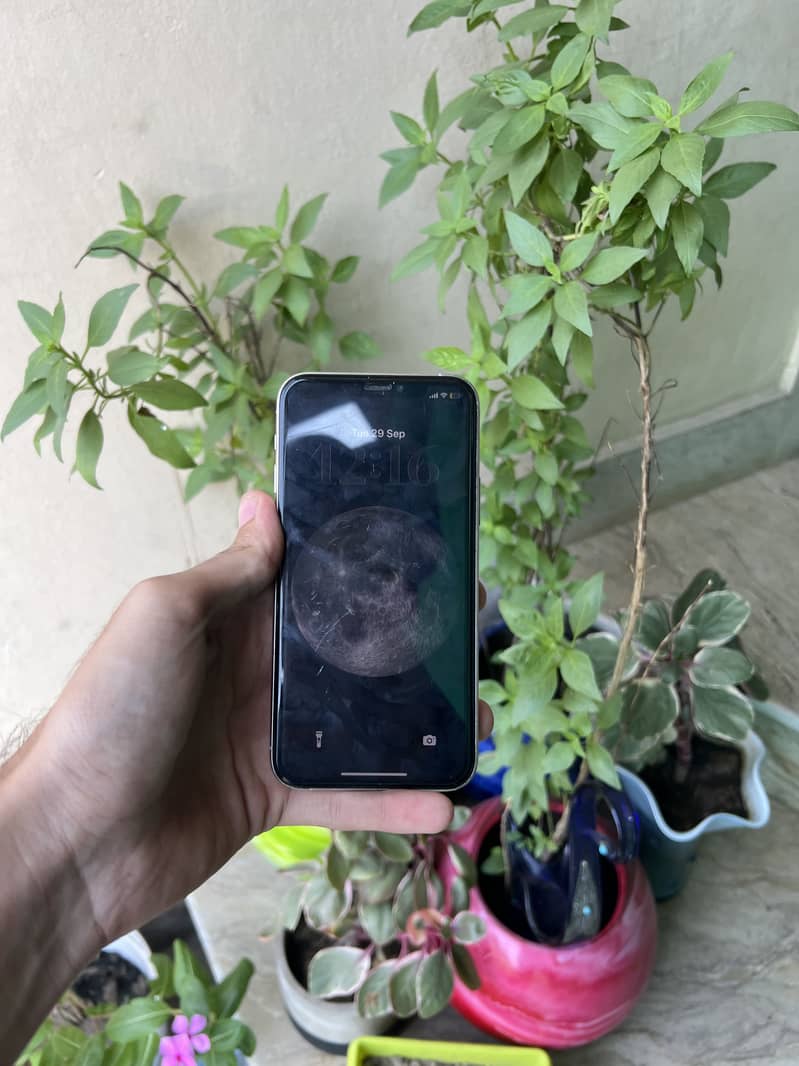 Apple iPhone 11 Pro 2