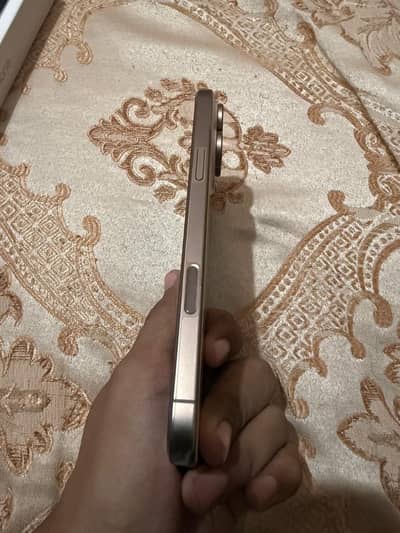 Apple iPhone 16 Pro Max
