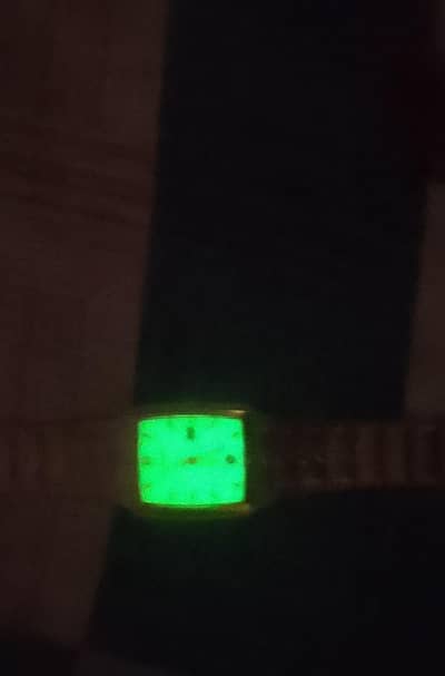 Samsung Vintage Quartz rea korean wrist watch golden radium screen