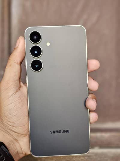 Samsung Mobile S25 FE 8/128 Online PTA