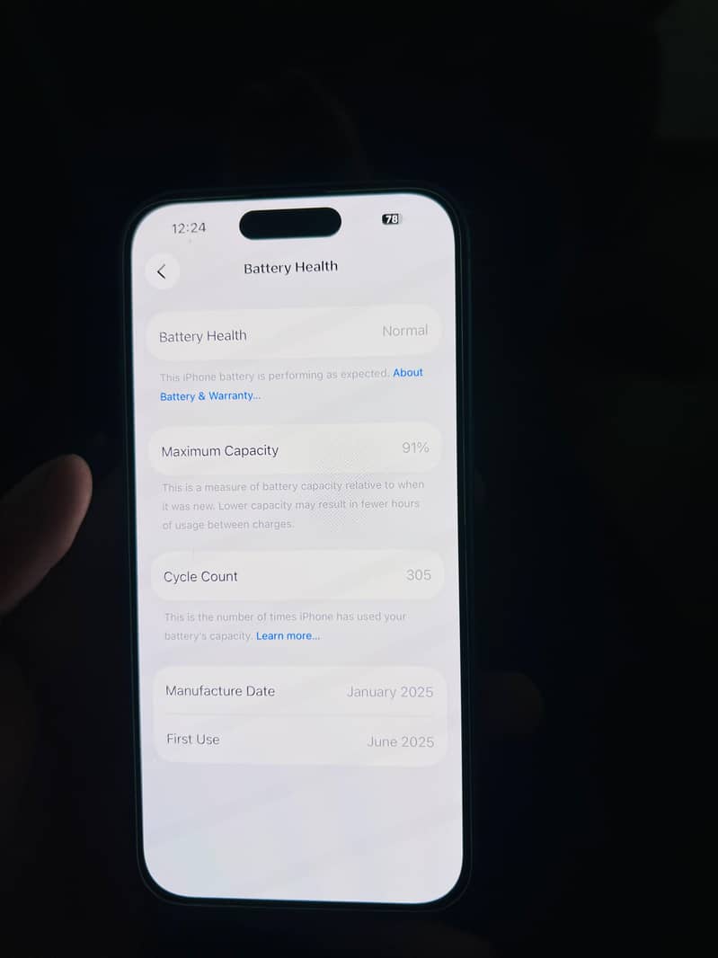 Apple iPhone 16 1