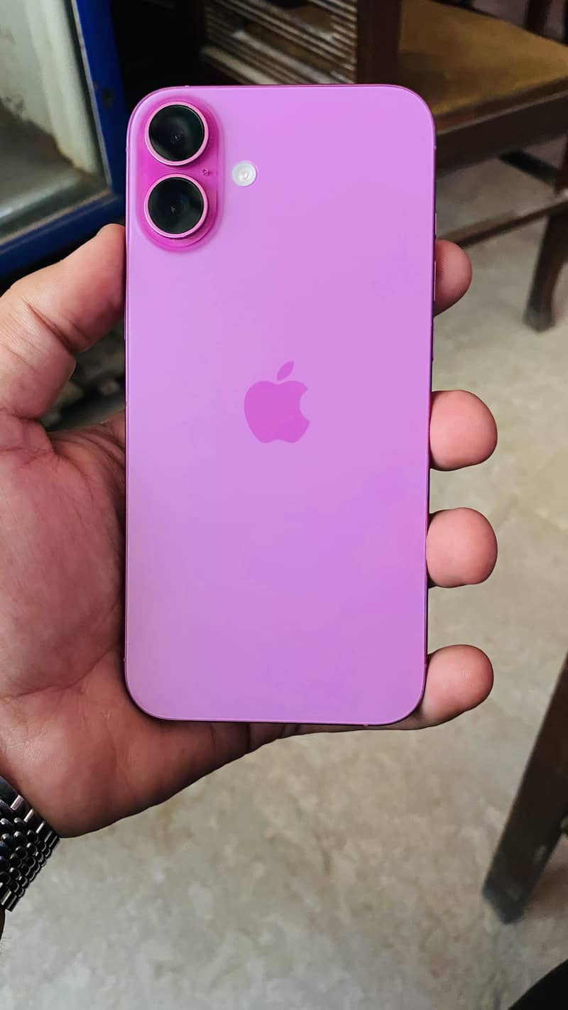 Apple iPhone 16 Plus 0