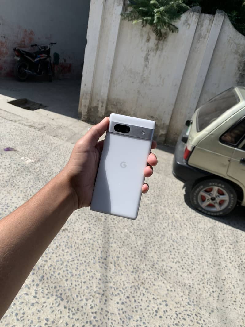 Google Pixel 7a 2