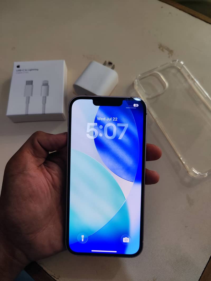 Apple iPhone 13 1
