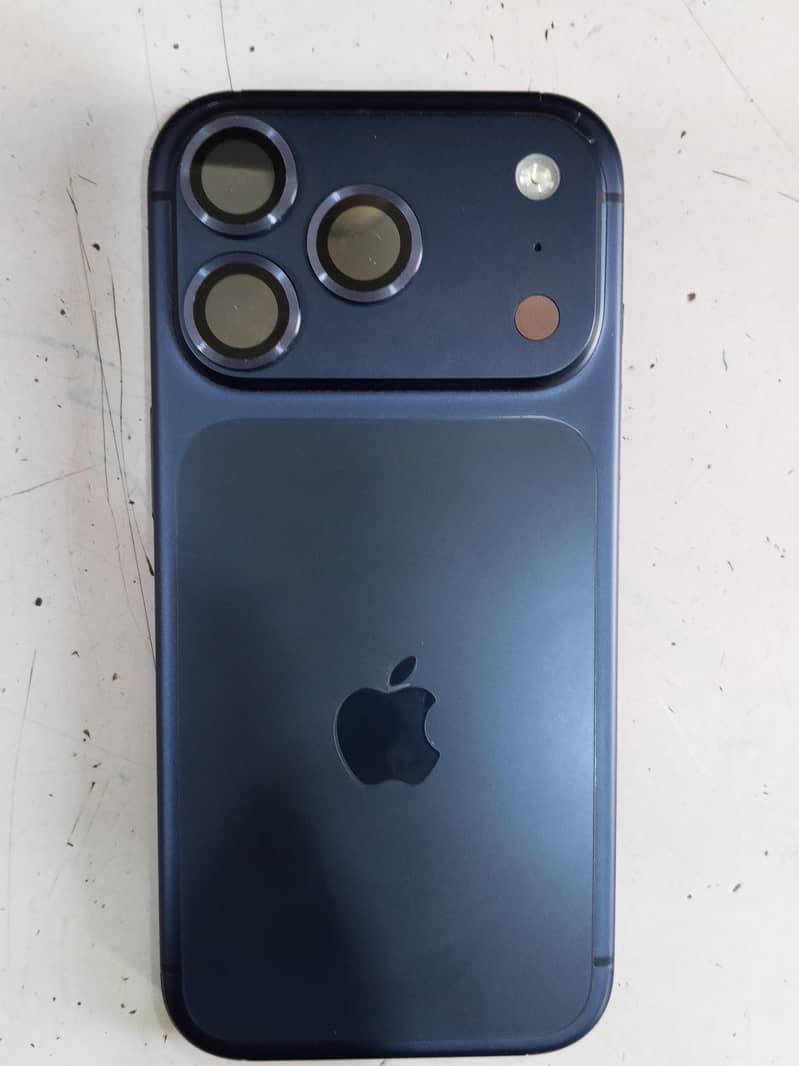 Apple iPhone 17 Pro 0