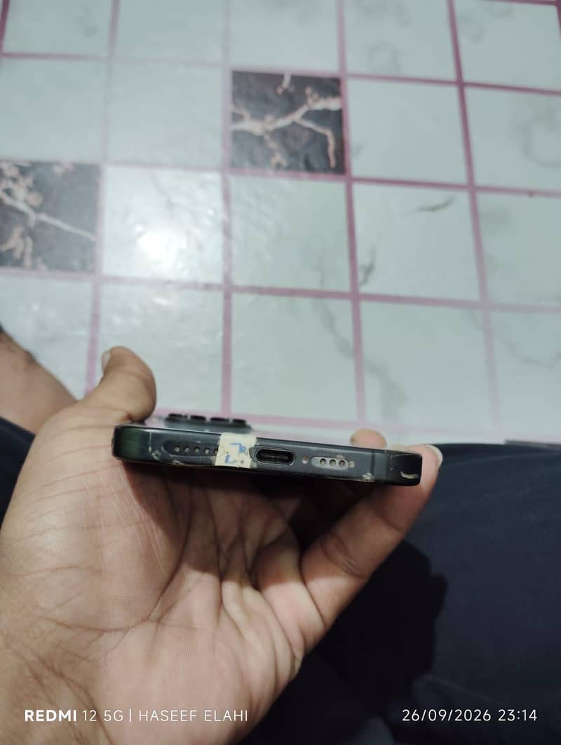 Apple iPhone 15 Pro Max 5