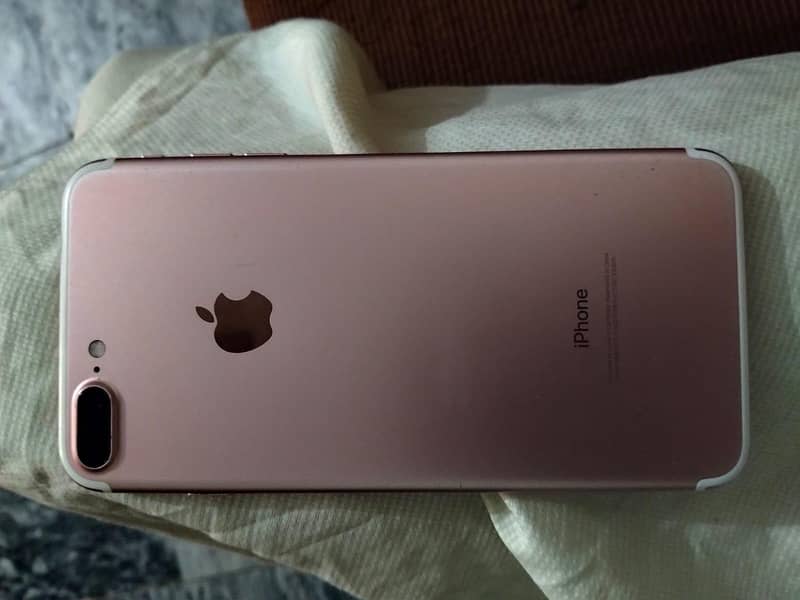 Apple iPhone 7 Plus 1
