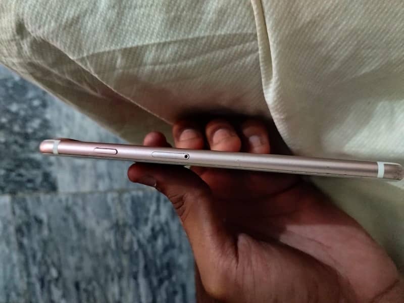 Apple iPhone 7 Plus 3