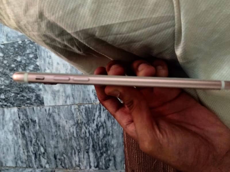 Apple iPhone 7 Plus 4