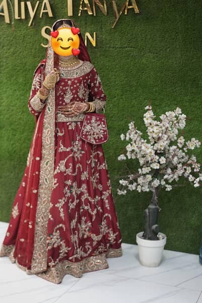 HUSSAIN REHAR BRIDAL LEHNG