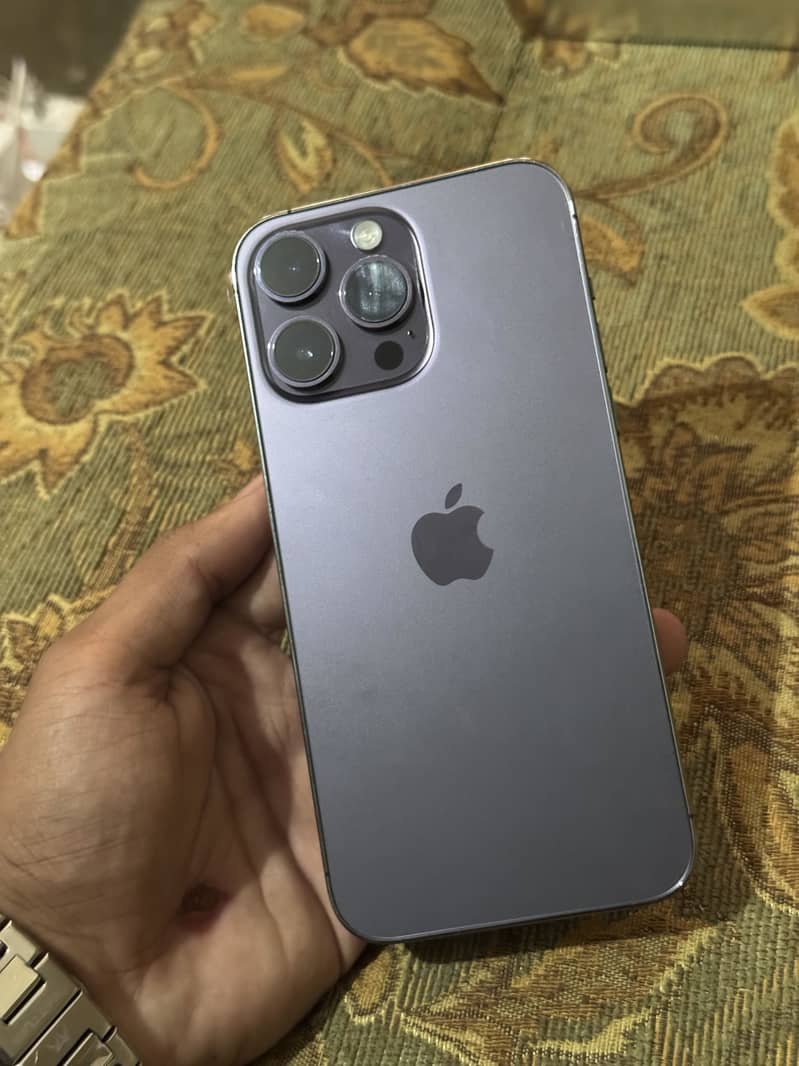 iPhone 14 Pro Max 0