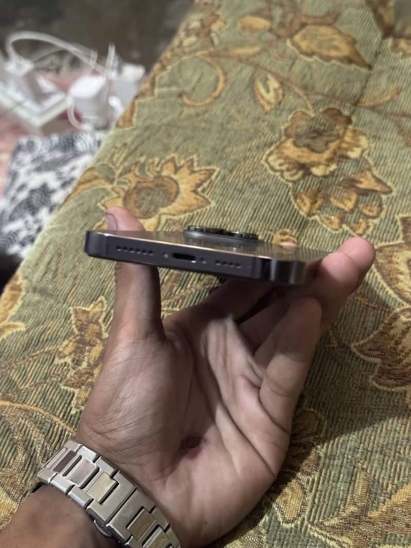 iPhone 14 Pro Max 1