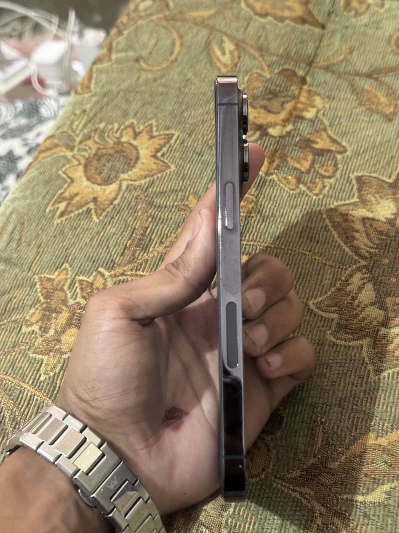iPhone 14 Pro Max 3