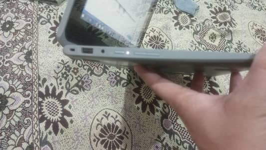 Laptop core i5 touch 360 rotate
