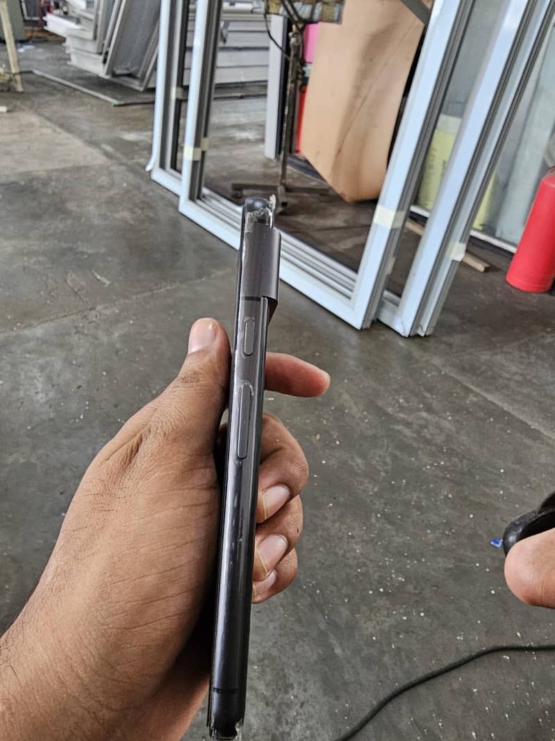 Google Pixel 8 3