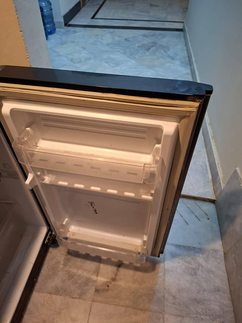 pel mini fridge 3