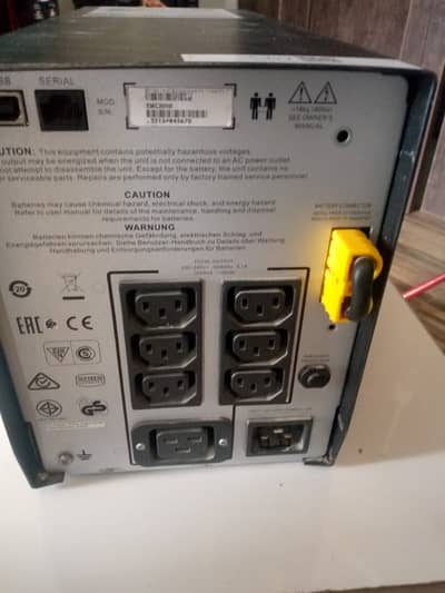 APC UPS 2000VA