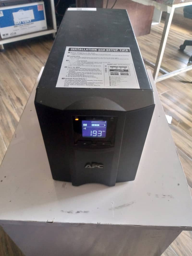 APC UPS 2000VA 2