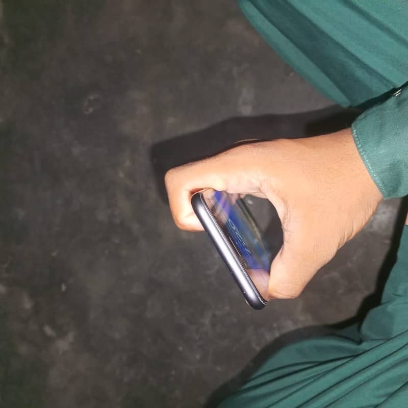 Apple iPhone 8 1