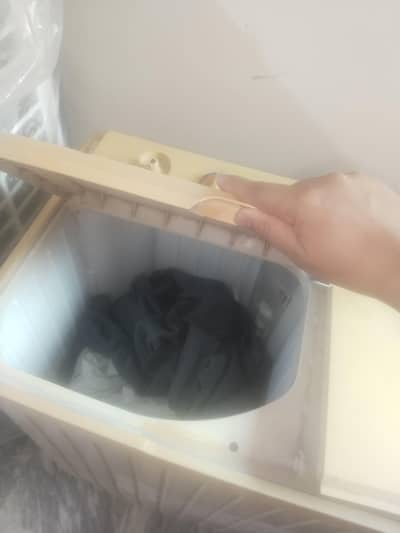 Haeir washing machine .