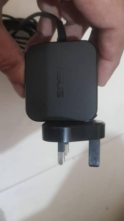 Asus Touch Screen book ka Original Adapter ha