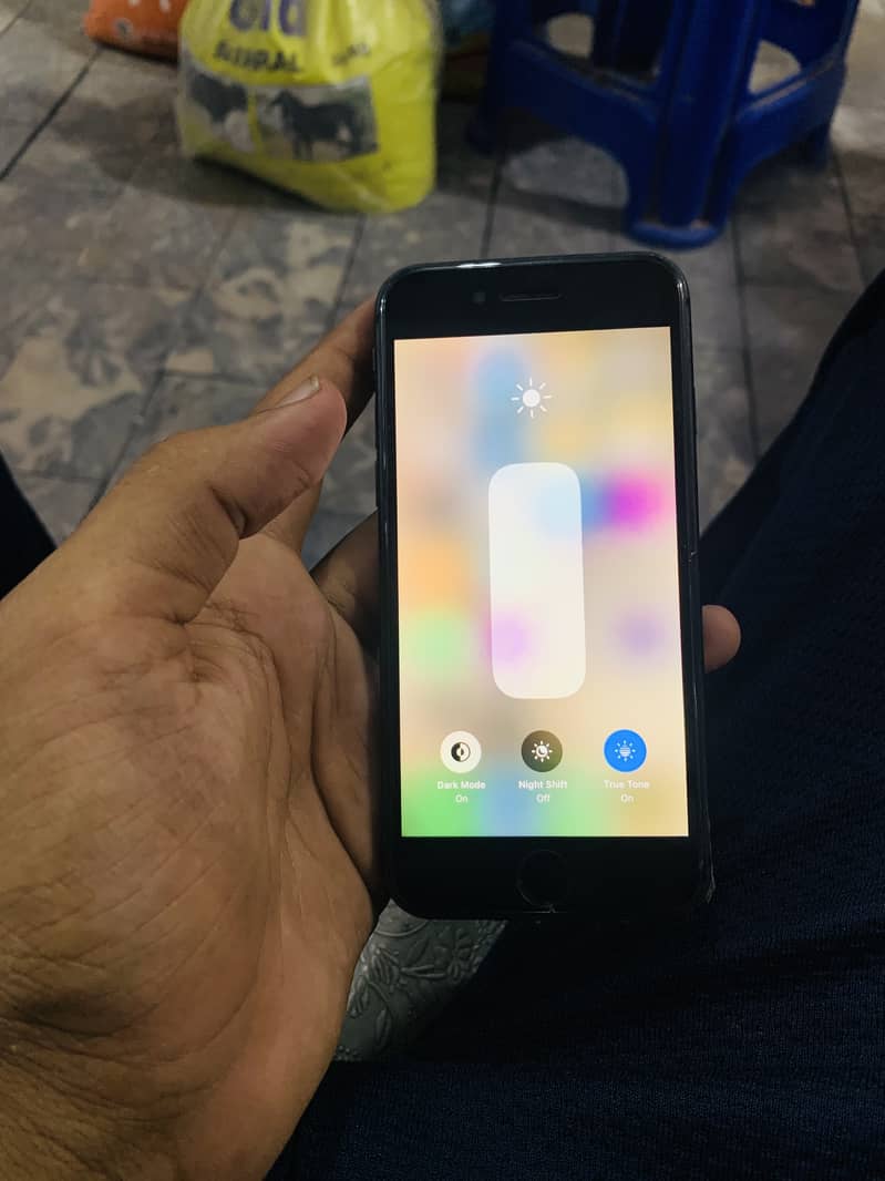 Apple iPhone 8 0