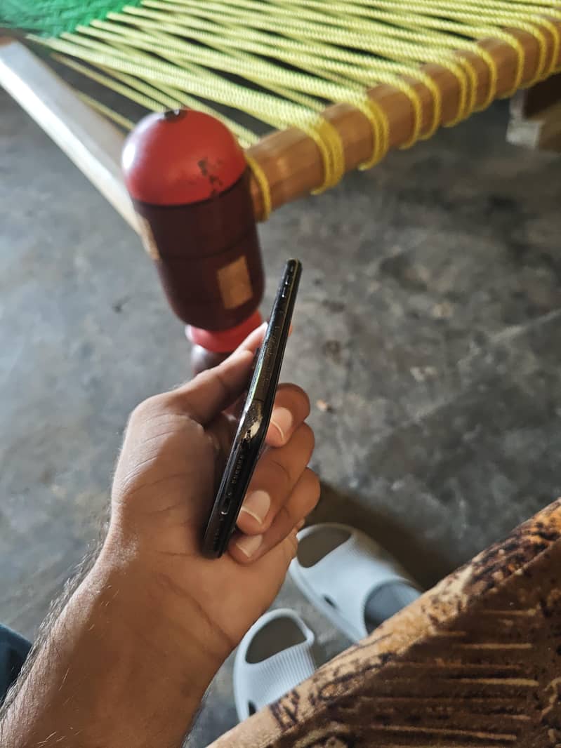 Apple iPhone X 3