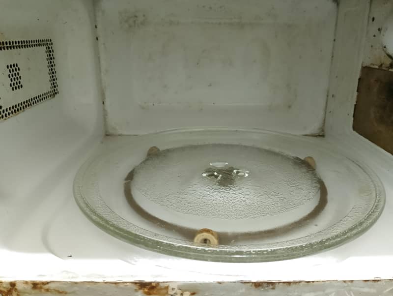 Dawlance microwave 1
