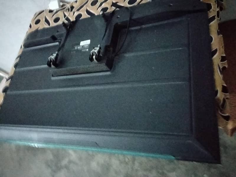 LCD tv 4