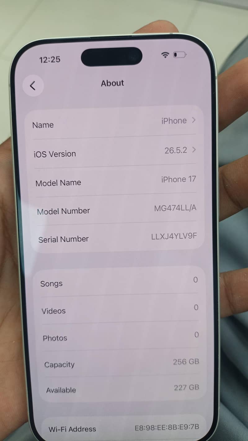 Apple iPhone 17 1