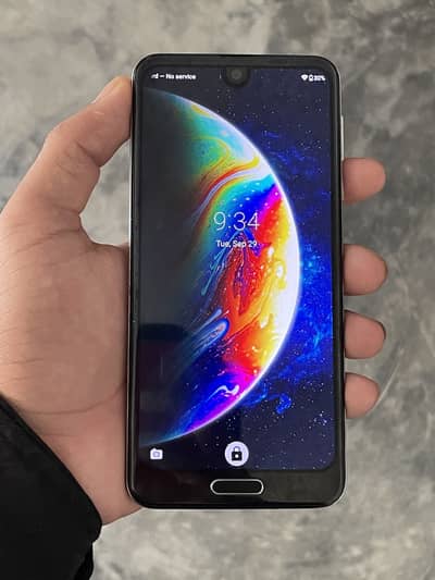 Sharp Aquos R2