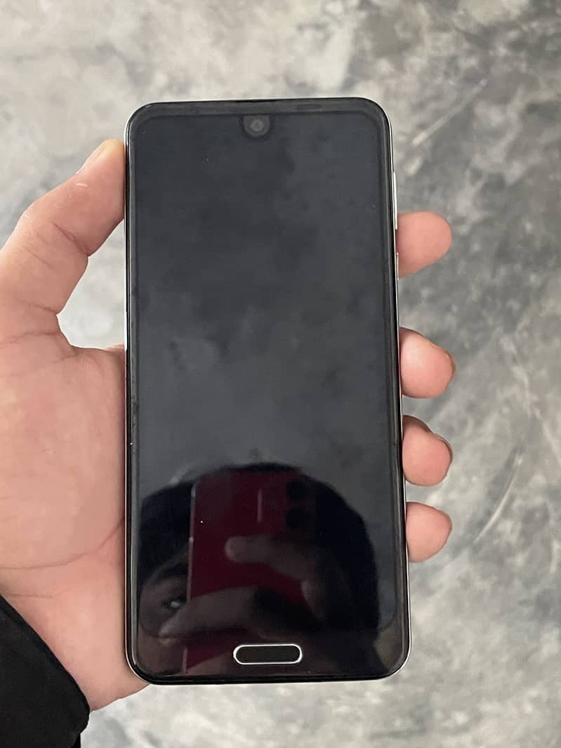 Sharp Aquos R2 2